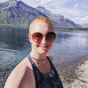 Meet your Posher, Hannah